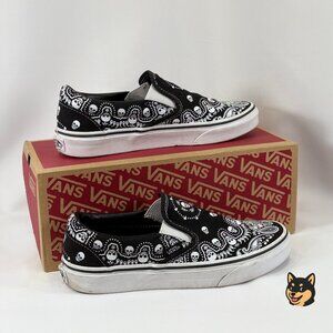 Vans Classic Slip-On Bandana Black/True White Men’s 6 / Women’s 7.5